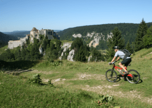 Lire la suite à propos de l’article La GTJ ou Grande Traversée du Jura