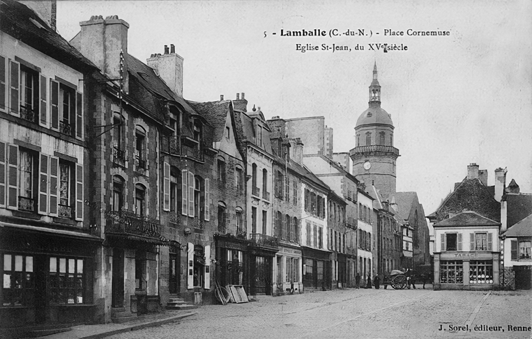 Une image contenant texte, extérieur, vieux, blanc
Description générée automatiquement